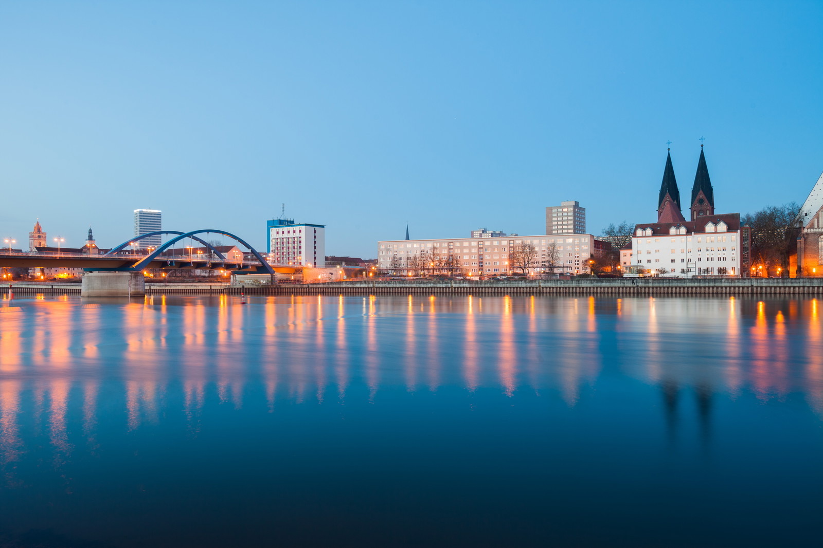 Über die Europa-Universität Frankfurt